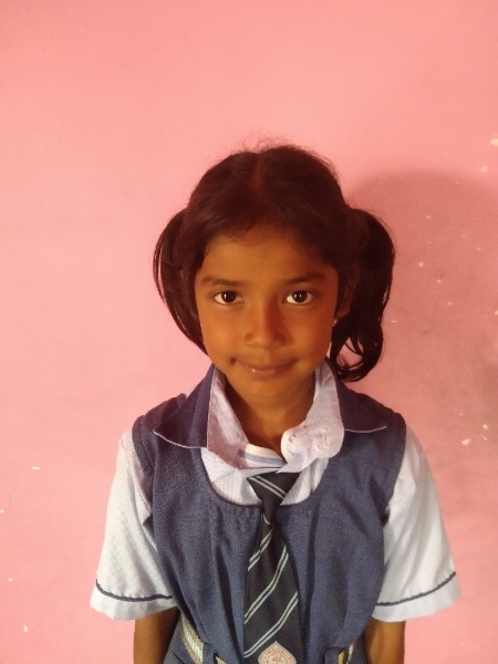 ROSHNI  PRAWEEN